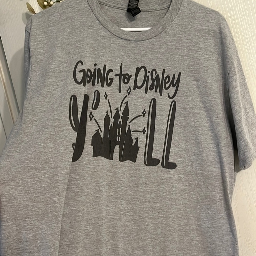 Anvil by Gildan going to Disney y’all shirt! Size:XL